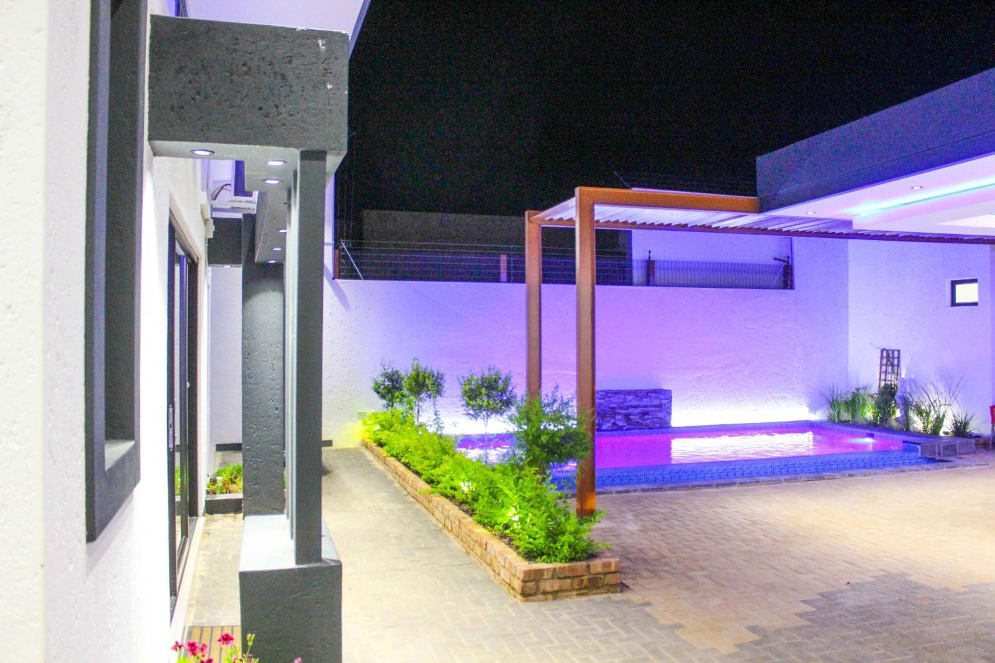 Deluxe Residence - Windhoek Exterior foto