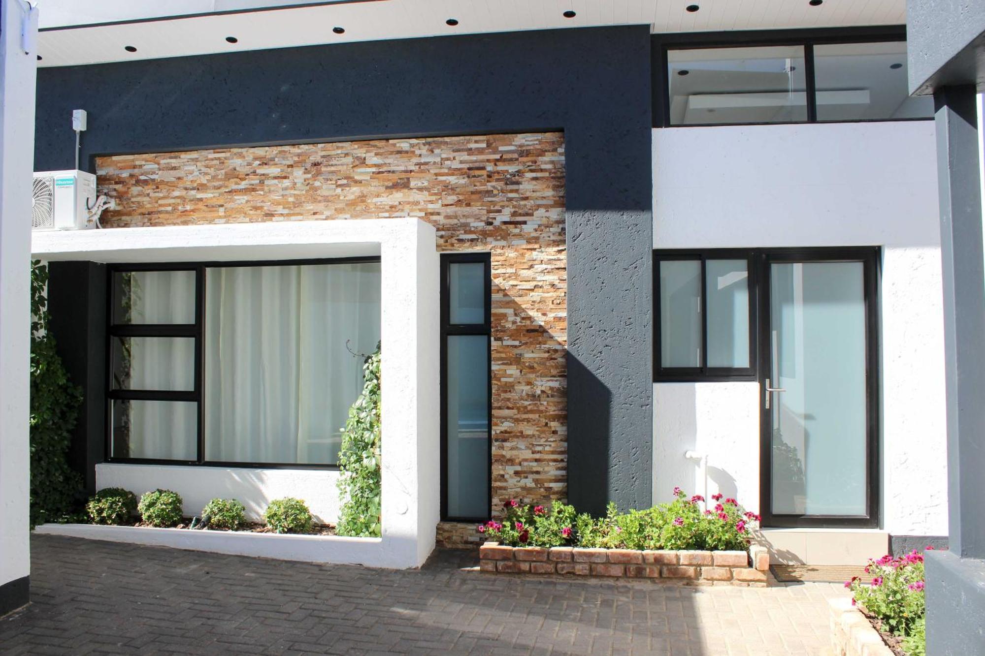 Deluxe Residence - Windhoek Exterior foto